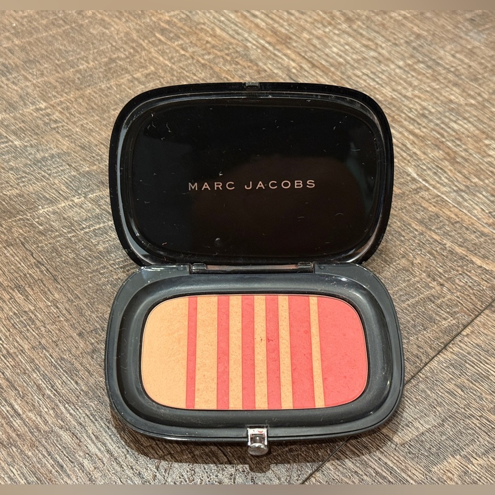 Marc Jacobs | Air Blush | Soft Glow Duo Compact